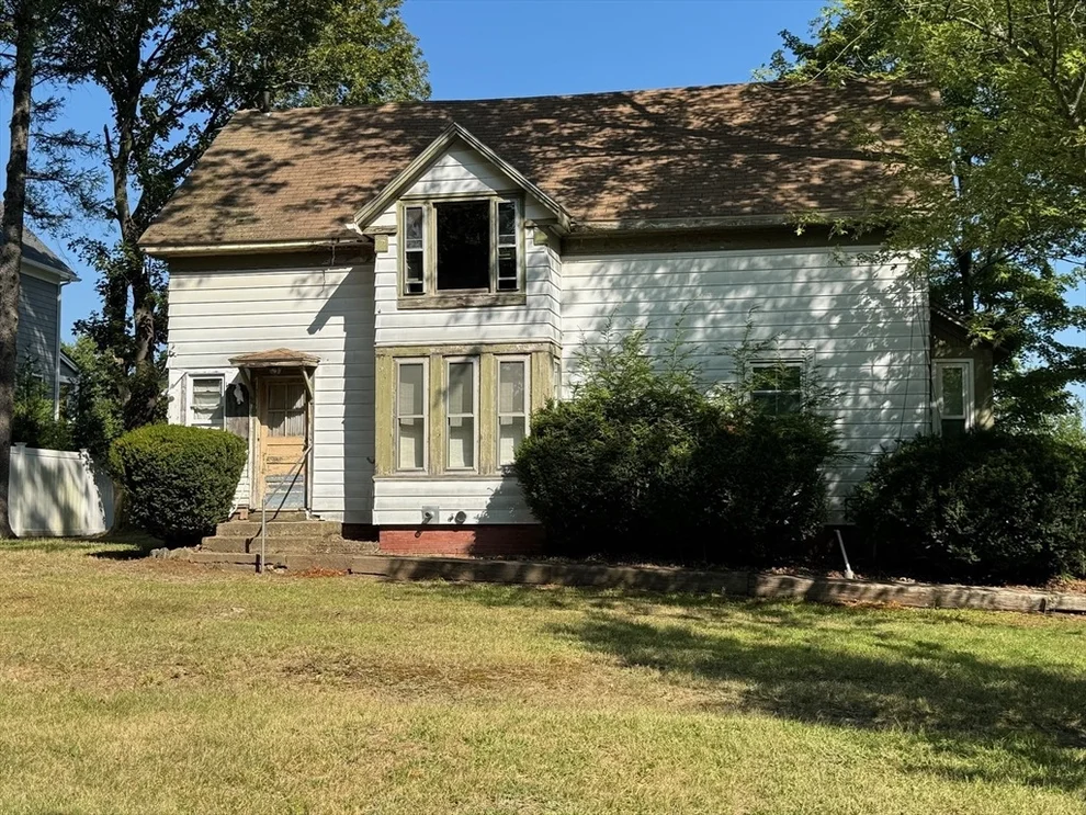 Unit for sale at 61 S. Main St, Middleton, MA 01949