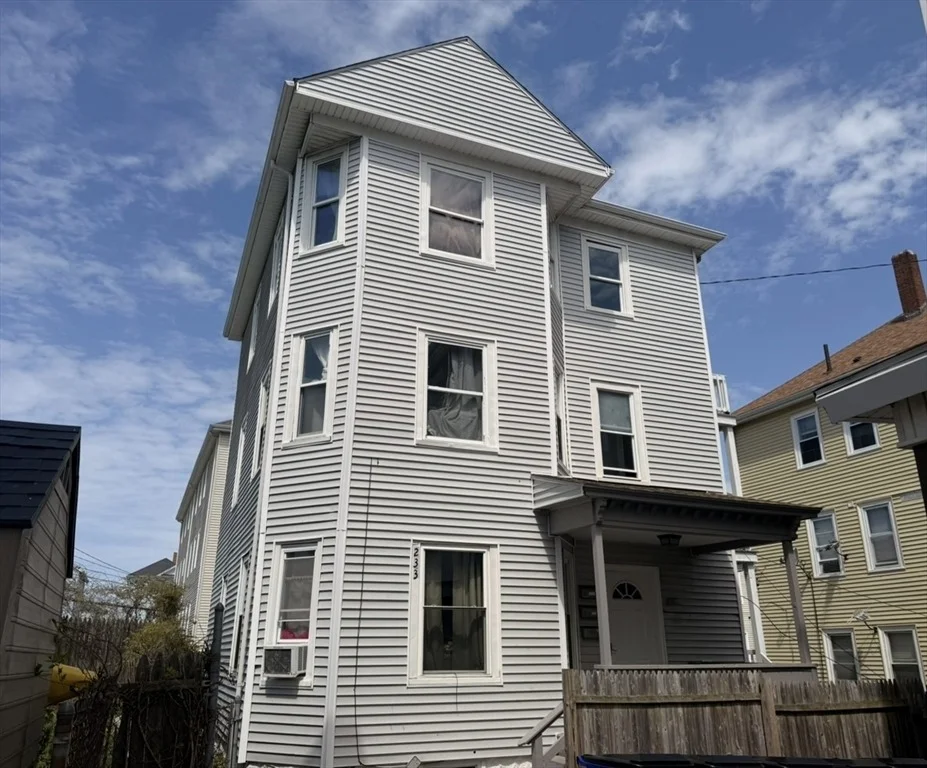 233 Eagle Street