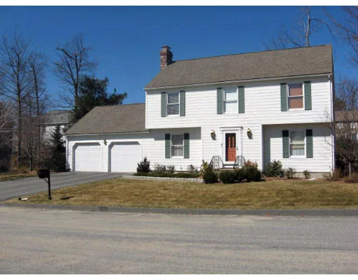 Unit for sale at 8 Trevor Ln, Worcester, MA 01605