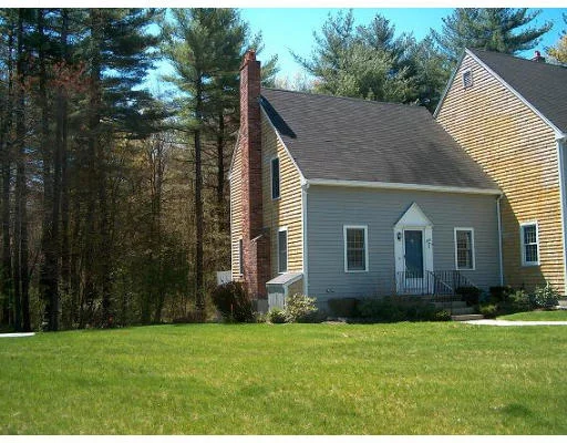 Unit for sale at 648 Twin Lakes Dr, Halifax, MA 02338