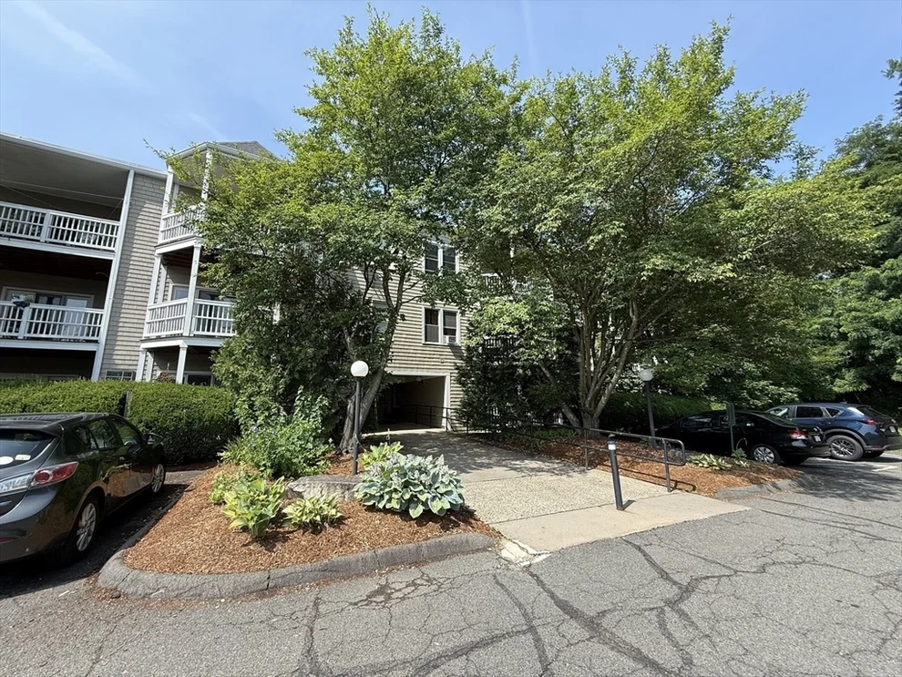 Unit for sale at 23 Randolph Place, Northampton, MA 01060