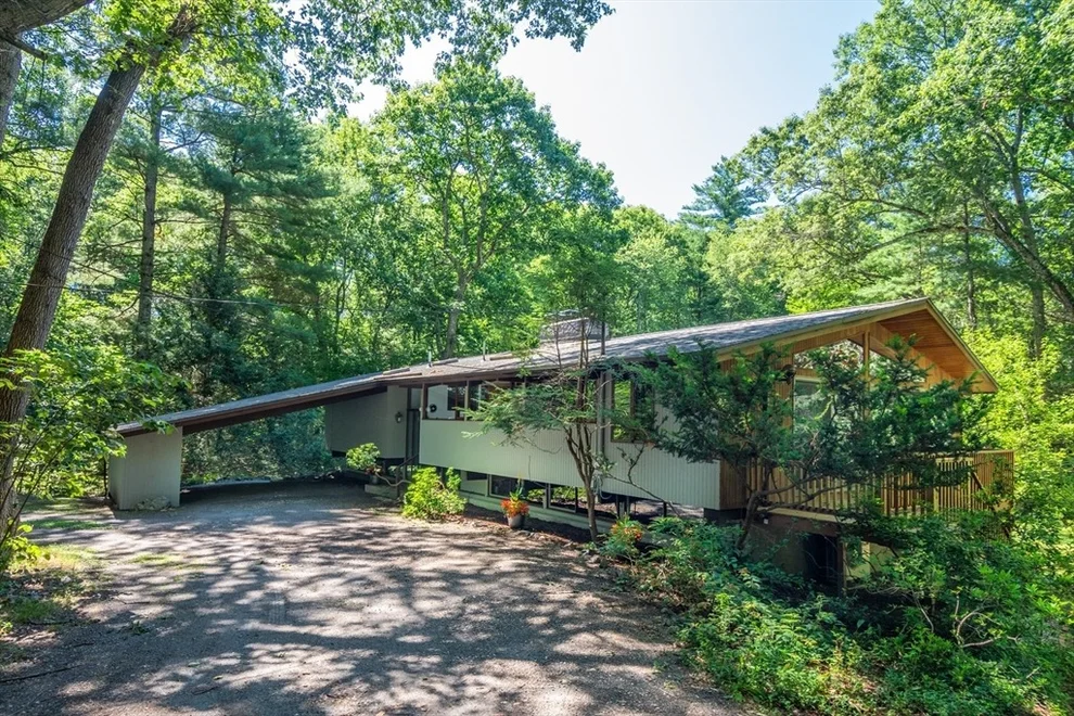 Unit for sale at 20 Stonehedge, Lincoln, MA 01773
