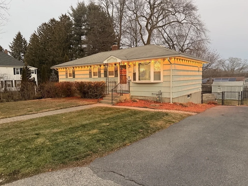 Unit for sale at 17 Middlesex Ave, Worcester, MA 01604