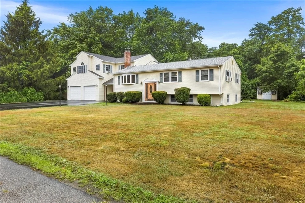 Unit for sale at 95 Tecumseh Dr, Hanover, MA 02339