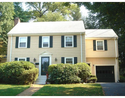 Unit for sale at 11 Worth Circle, Newton, MA 02458