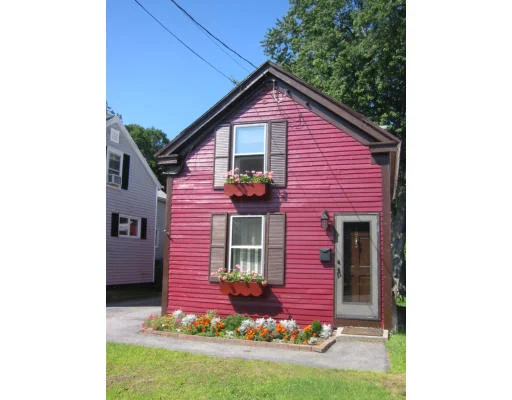 Unit for sale at 9 Center Street, Andover, MA 01810