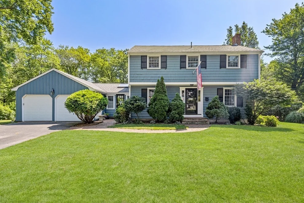 Unit for sale at 20 Brewster Rd, Hingham, MA 02043