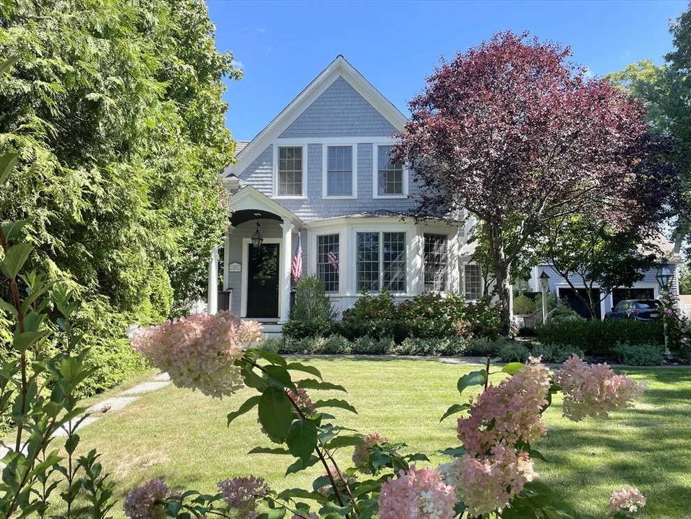 Unit for sale at 12 Lafayette Ave, Hingham, MA 02043