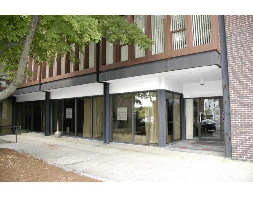 Unit for sale at 1 Elm Square, Andover, MA 01810
