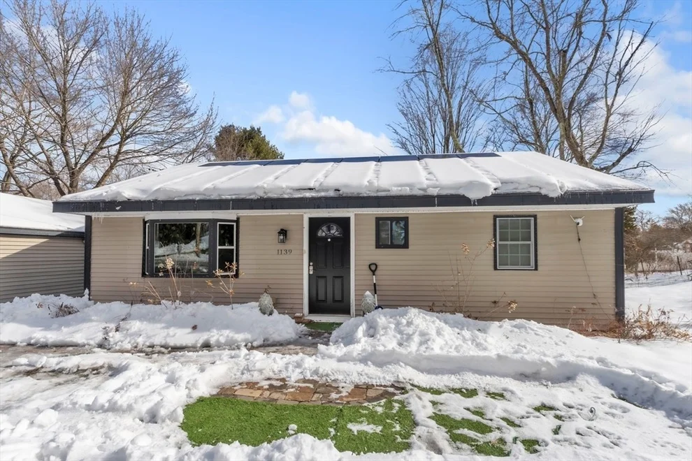 Unit for sale at 1139 Edgell Rd, Framingham, MA 01701