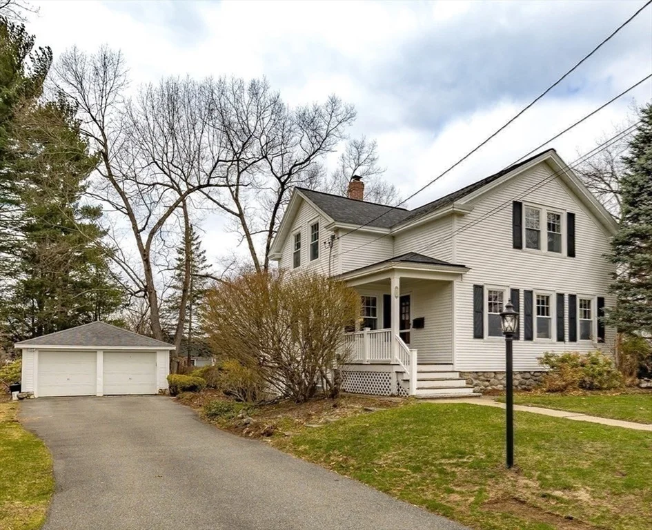 Unit for sale at 12 Woodlawn Ave, Chelmsford, MA 01824