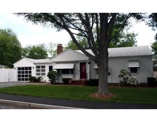 Unit for sale at 4 Strathmore Circle, Braintree, MA 02184