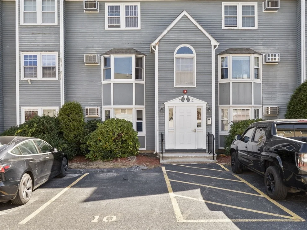 Unit for sale at 1821 Middlesex St, Lowell, MA 01851