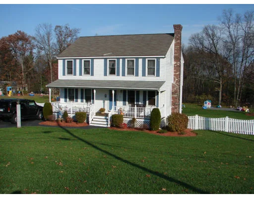 Unit for sale at 86 Pike St, Tewksbury, MA 01876