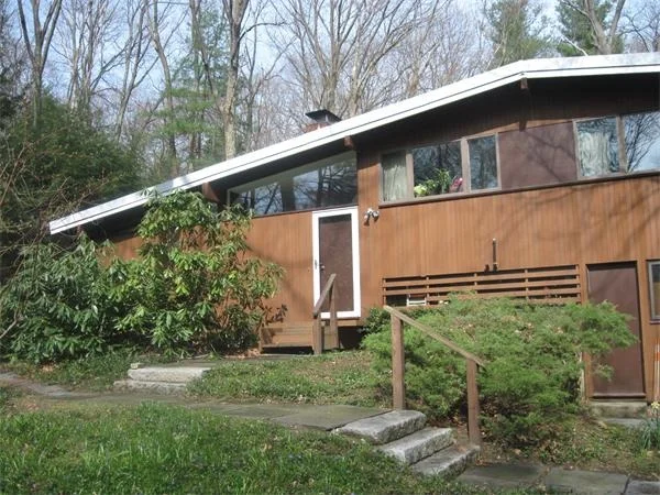 Unit for sale at 10 Gould Rd, Lexington, MA 02420