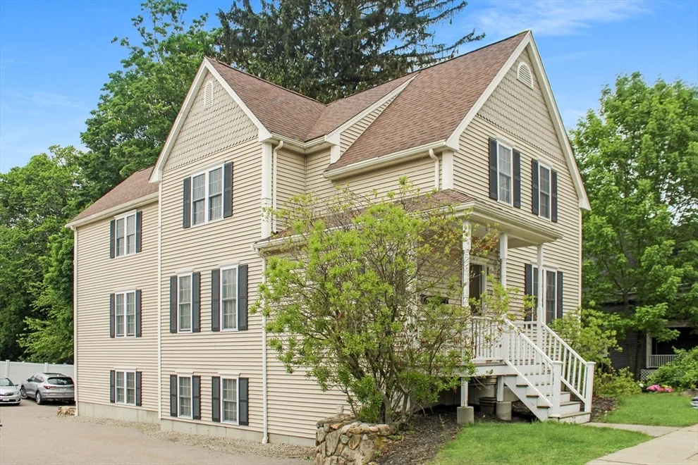 Unit for sale at 239 Union St, Franklin, MA 02038