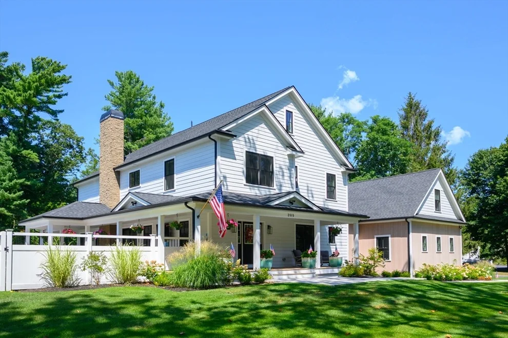 Unit for sale at 205 Winter St, Norwell, MA 02061
