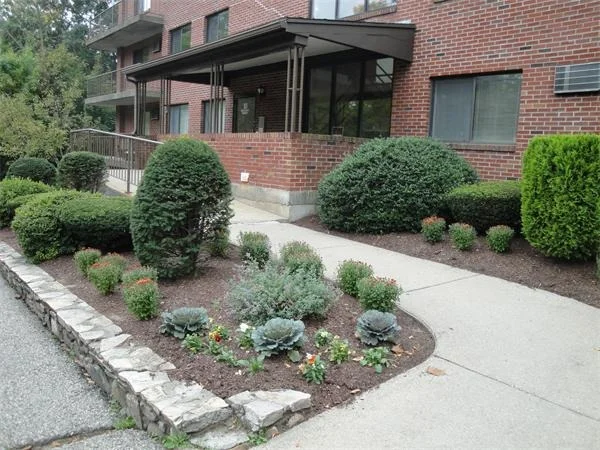 Unit for sale at 10 Rutledge, Worcester, MA 01604