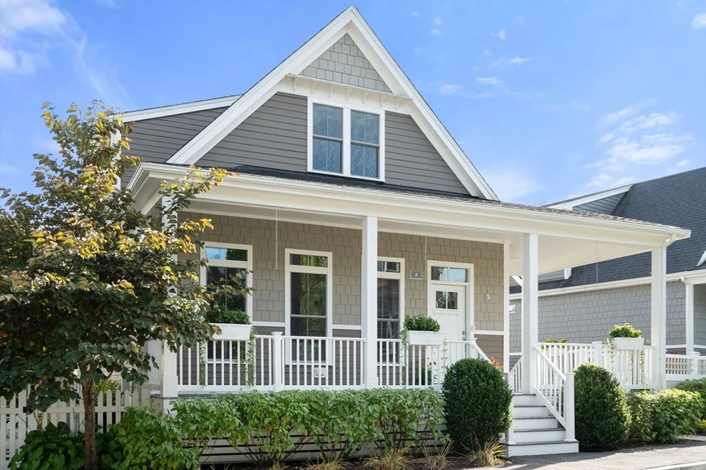 Unit for sale at 8 Boyde's Crossing, Norfolk, MA 02056
