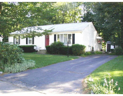 Unit for sale at 174 Ellendale Circle, Springfield, MA 01128