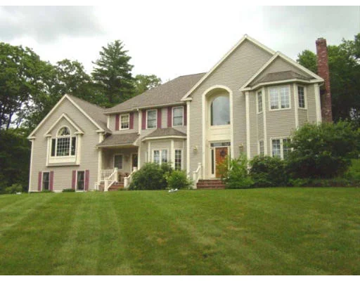 Unit for sale at 17 Bayns Hill Rd, Boxford, MA 01921
