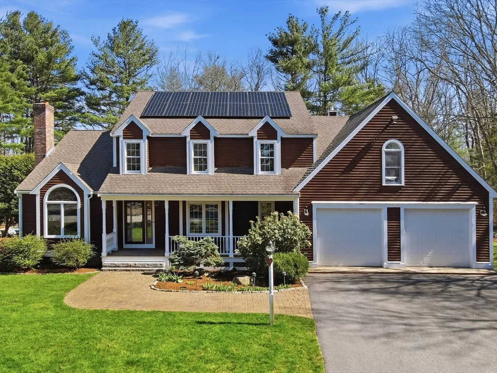 Unit for sale at 15 Grist Mill Ln, Pembroke, MA 02359