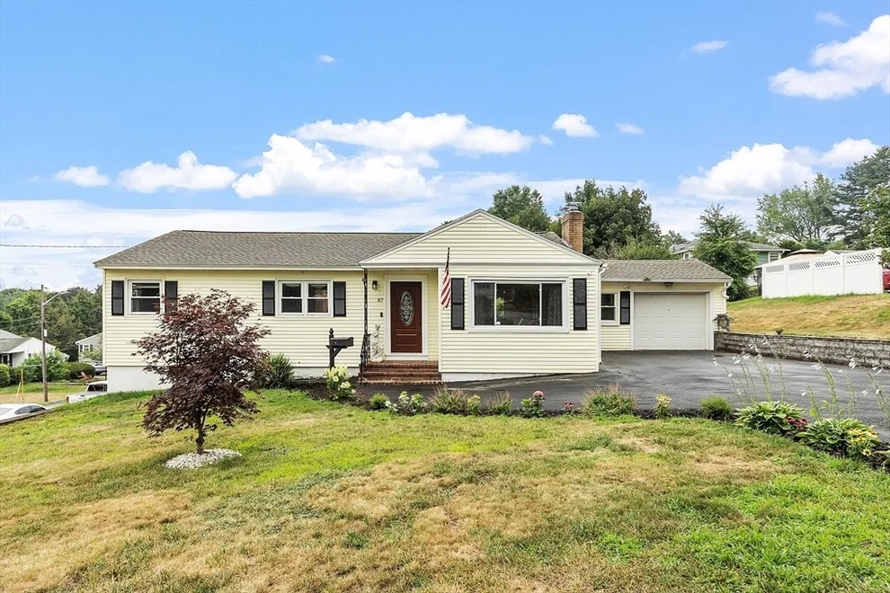Unit for sale at 87 East St, Methuen, MA 01844