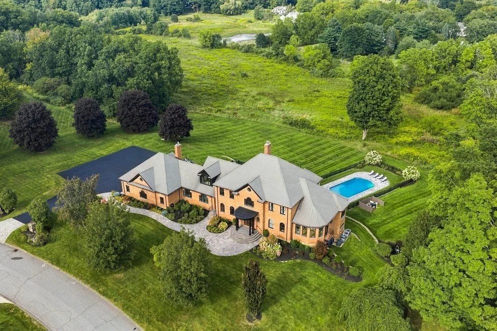 Unit for sale at 3 Wyndemere Dr, Southborough, MA 01772