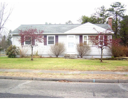 Unit for sale at 17 Peloquin Dr, Easthampton, MA 01027