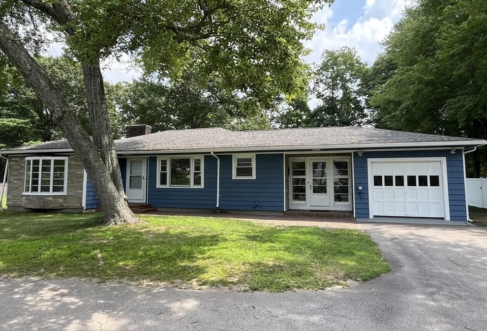 Unit for sale at 318 South Main St, Hopedale, MA 01747