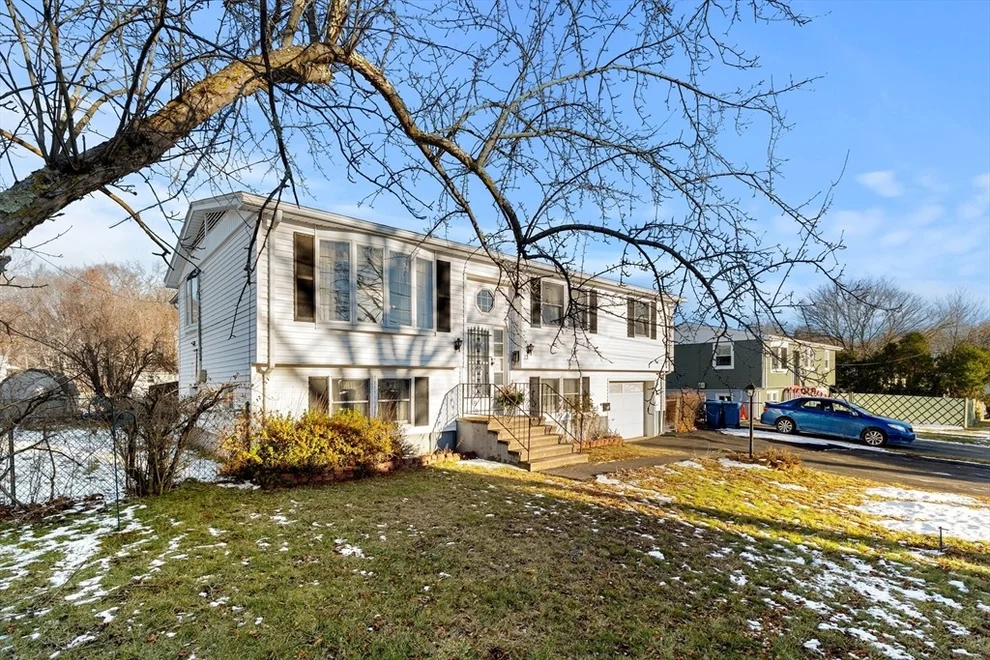 Unit for sale at 22 Westchester Dr, Lawrence, MA 01843