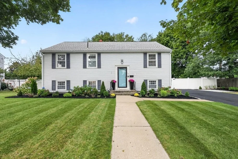 Unit for sale at 15 Donna Rd, Weymouth, MA 02190