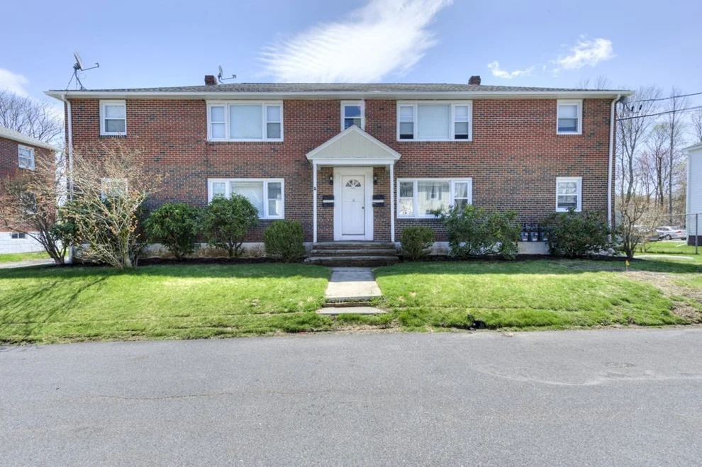 Unit for sale at 10 Vecchia St, Webster, MA 01570