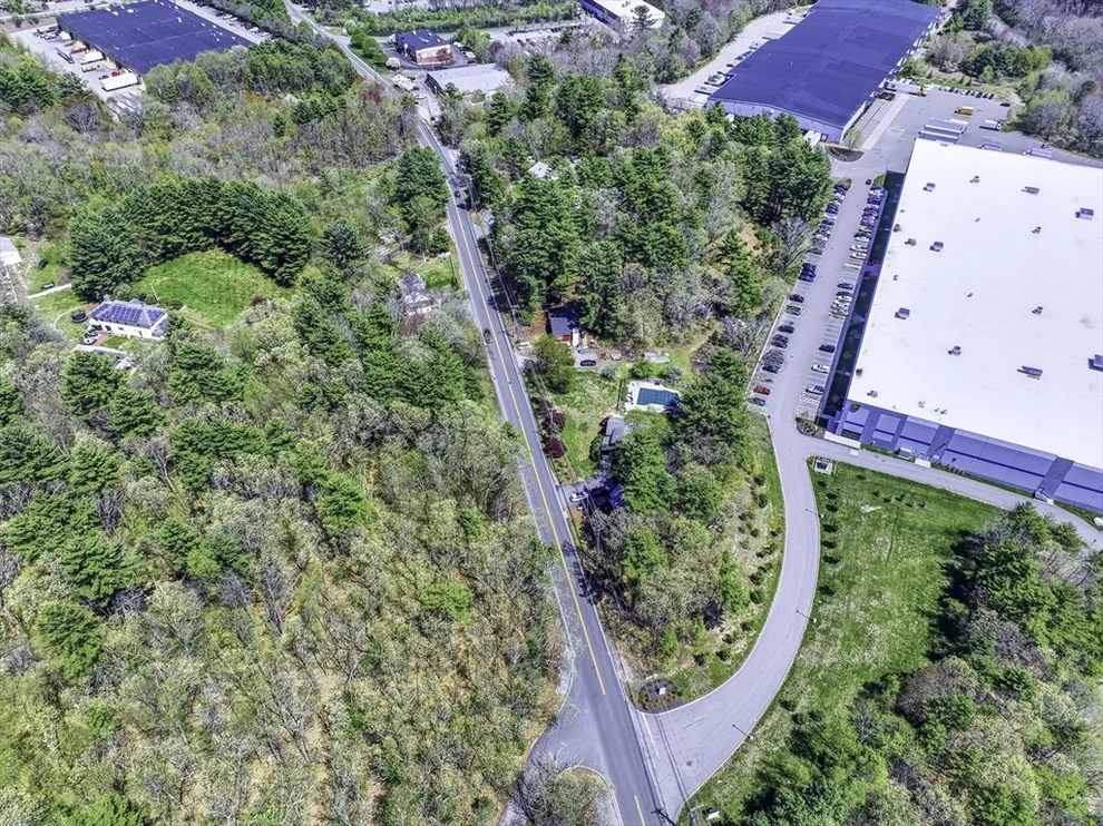 Unit for sale at 198 Grove St, Franklin, MA 02038