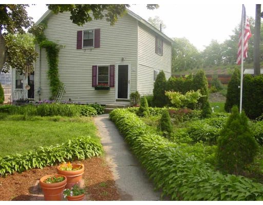 Unit for sale at 27 Nabnasset Street, Westford, MA 01886