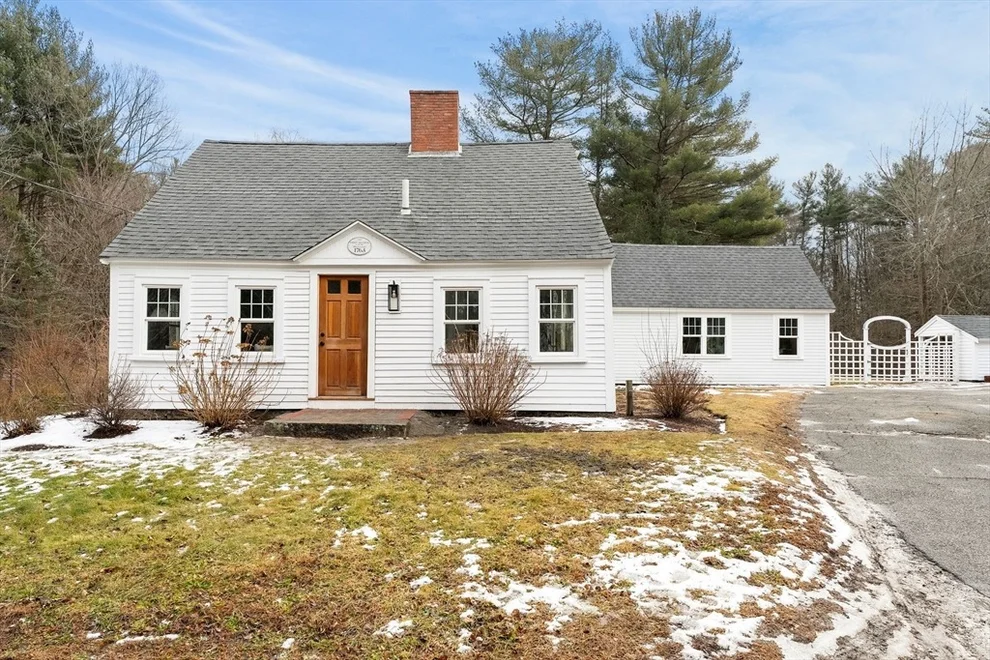 Unit for sale at 118 Hanover St, Hanover, MA 02339