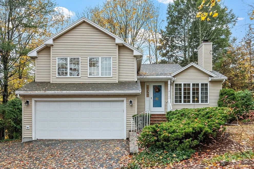 Unit for sale at 2 Tomah Dr, Peabody, MA 01960