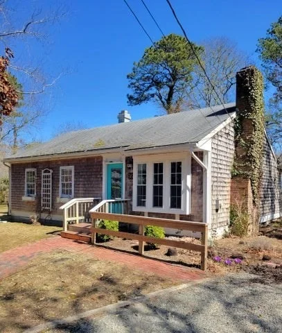 Unit for sale at 66 Elaine Rd, Barnstable, MA 02601
