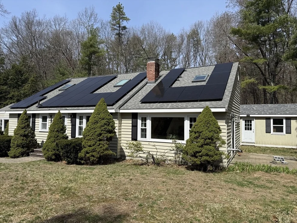 Unit for sale at 94 Boxford St, North Andover, MA 01845