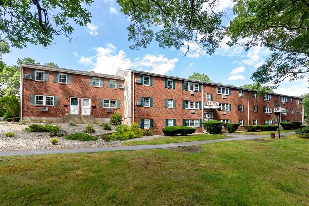 Unit for sale at 207 Samoset St, Plymouth, MA 02360