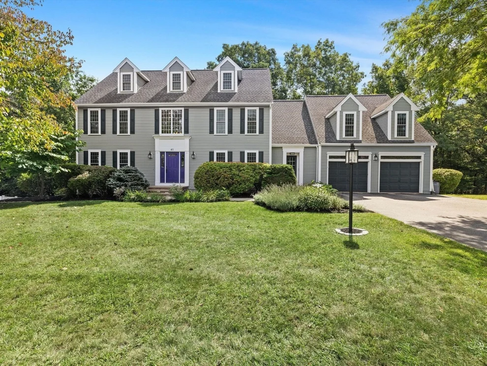 Unit for sale at 41 Piccadilly Way, Westborough, MA 01581