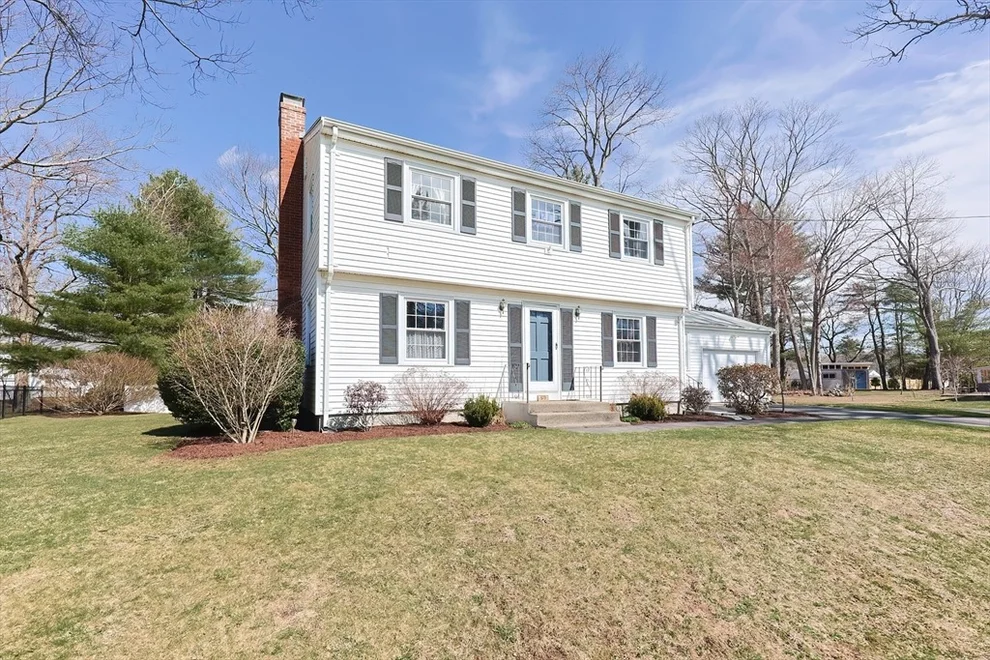 Unit for sale at 59 Oakridge Ave, Attleboro, MA 02703