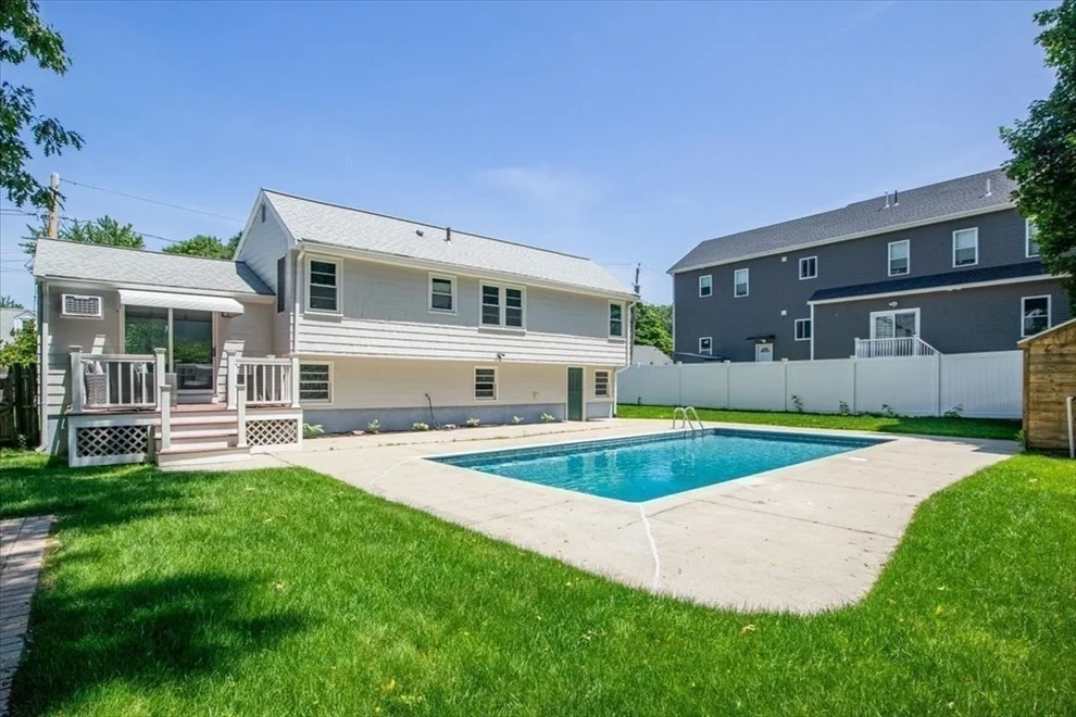 Unit for sale at 42 Stevens Ave, Braintree, MA 02184