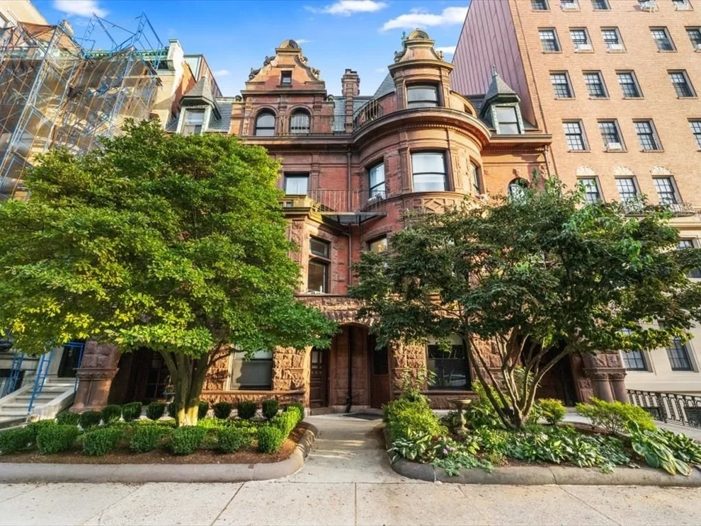 Unit for sale at 176 Commonwealth, Boston, MA 02116