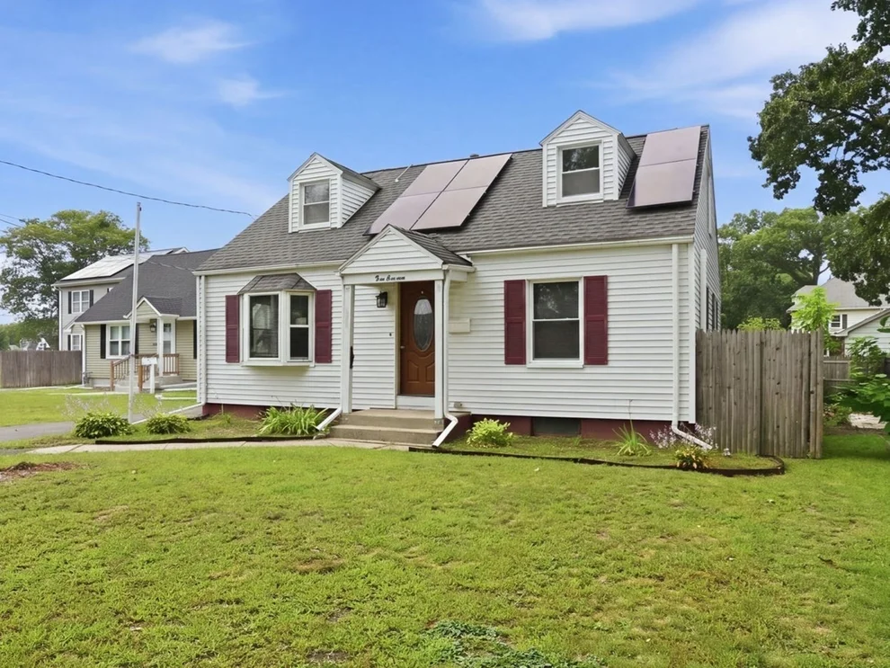 Unit for sale at 100 Lang St, Springfield, MA 01104