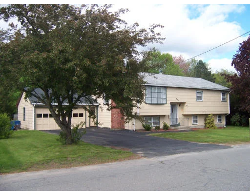 Unit for sale at 261 Church Ave, Northbridge, MA 01534