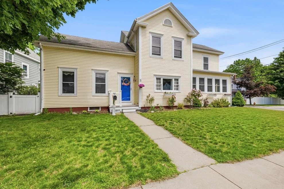 Unit for sale at 11 Colchester, Amesbury, MA 01913