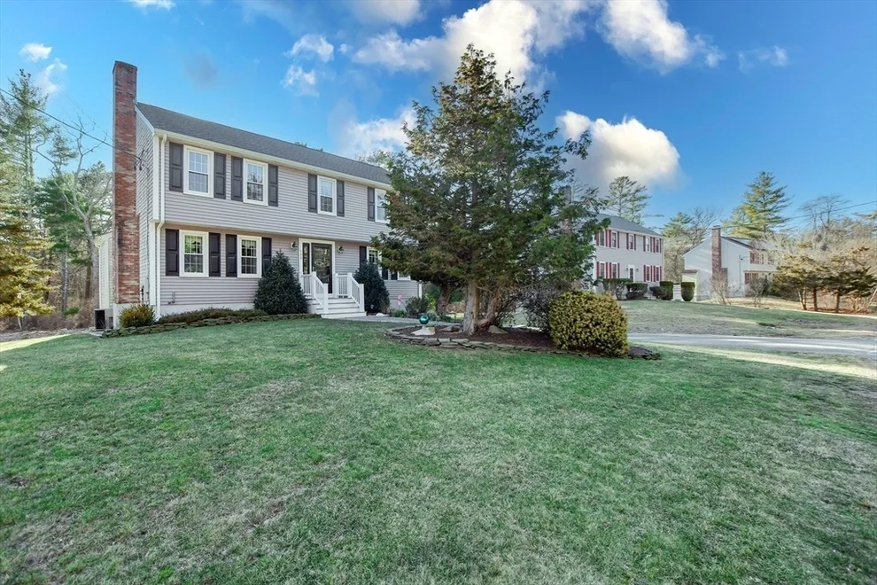 Unit for sale at 533 Delano Rd, Marion, MA 02738