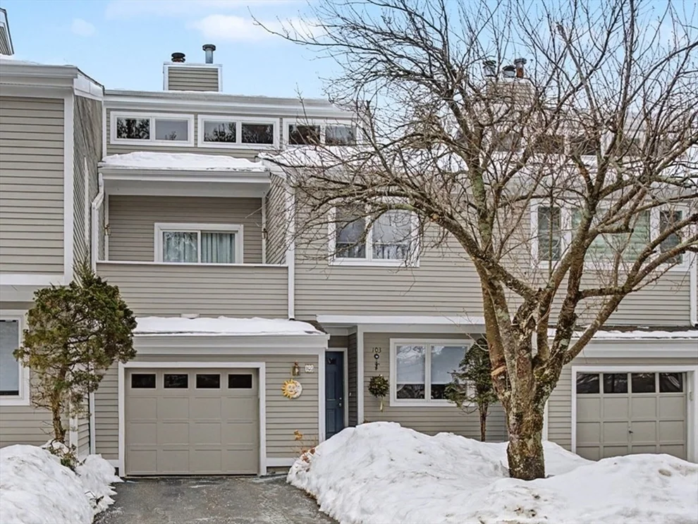 Unit for sale at 103 Norris Brook Ln, Peabody, MA 01960
