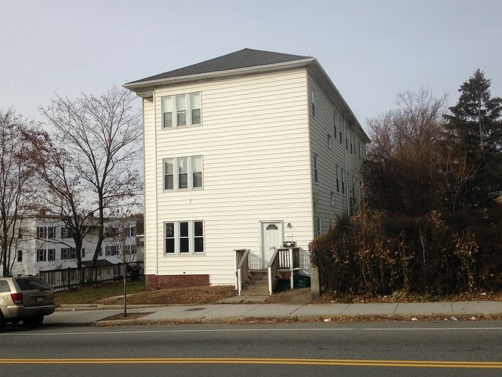 Unit for sale at 116 Lincoln St, Worcester, MA 01605